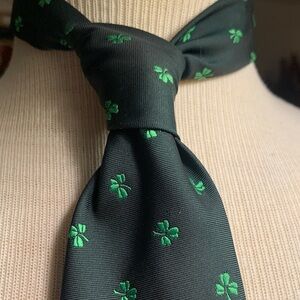 70’s HORTEX MADE IN IRELAND SHAMROCKS NECKTIE